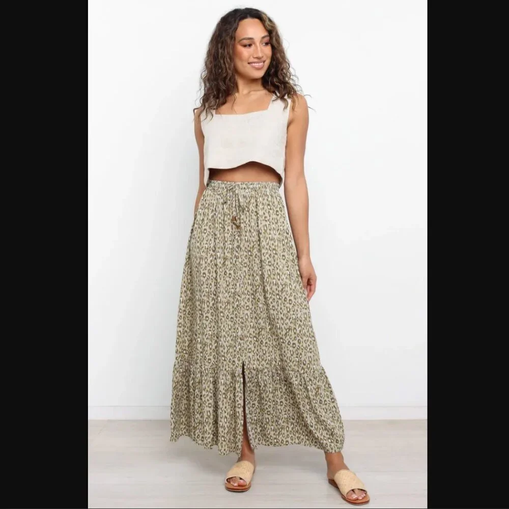 Petal & Pup Devlin Beige Square Neck Cropped Linen Top 4 - Picture 12 of 16